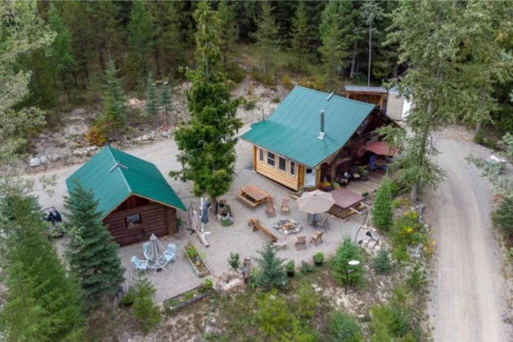 Authentic Lofted Log Cabin With Hot Tub Villa Kelowna Bagian luar foto