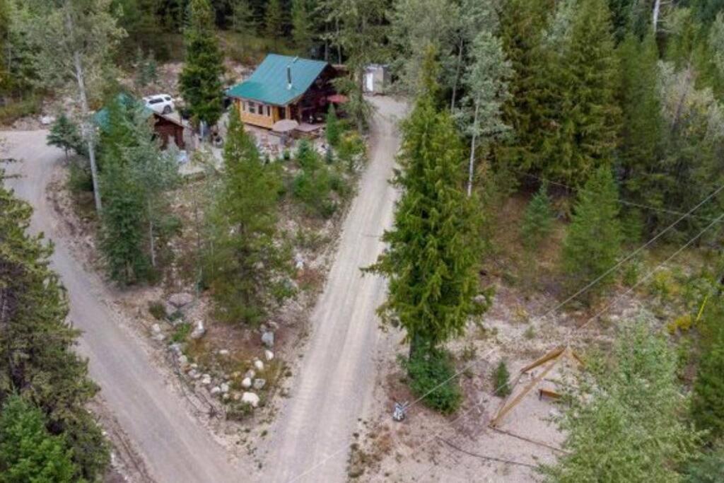 Authentic Lofted Log Cabin With Hot Tub Villa Kelowna Bagian luar foto